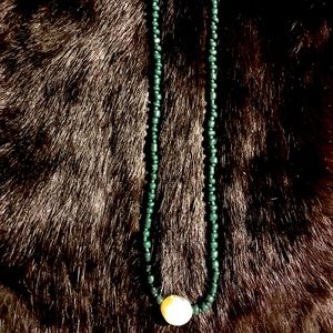 Navy Green beard pearl necklace